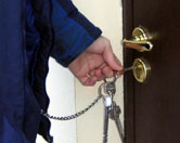 В Самаре ключ от домофона помог найти грабителя