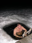 Во время купаний на Крещенье тольяттинец отморозил конечности
