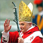 Папа Римский Бенедикт XVI уснул во время воскресной мессы