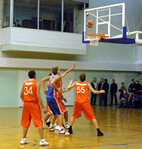 Тольяттинские баскетболисты одержали две победы на выезде