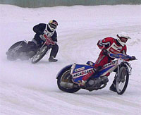 Братья Хомицевичи вышли в финал чемпионата России по мотогонкам на льду
