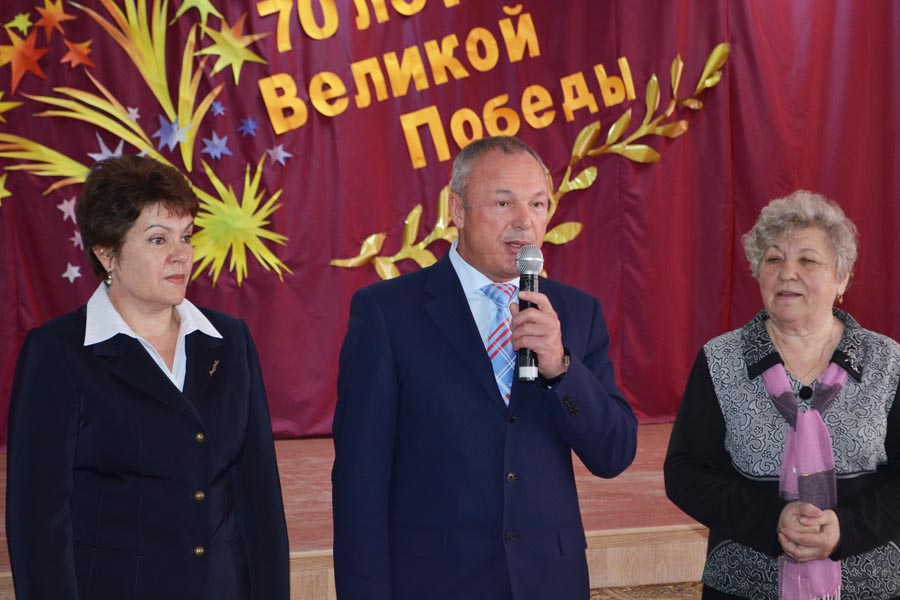 Жиганша Туктаров поздравил ветеранов с 70-летием Победы 